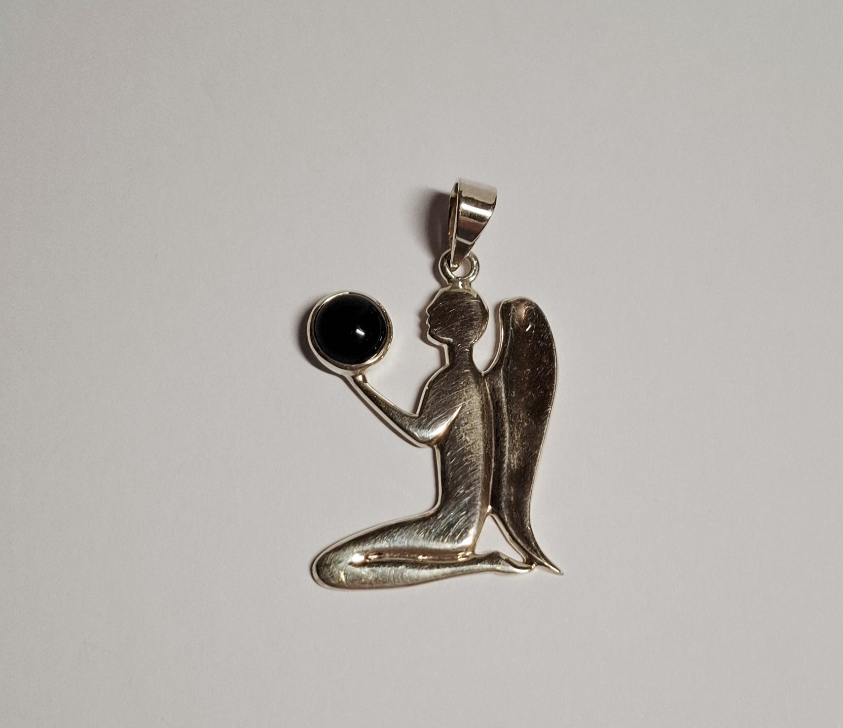 Nieuwe grote zilveren hanger engel met Zwarte onyx kopen? Bied vanaf 50!