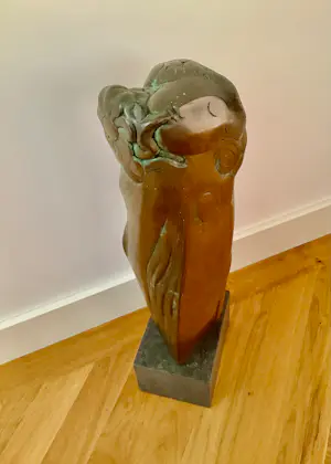 Hank Beelenkamp - Vrouw figuur met bloem kopen? Bied vanaf 1150!