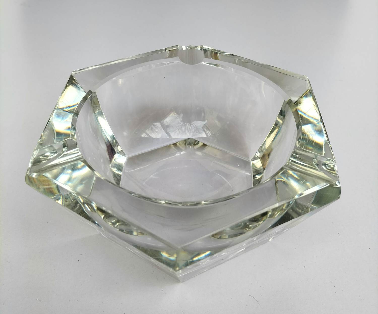 Val-Saint-Lambert - Zware zeshoekige kristallen asbak verkocht voor € 1!