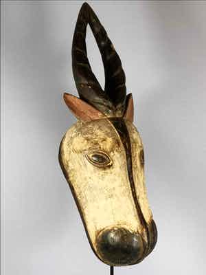 Kwele - Tribal used Old African Kwele animal mask - Cameroon. verkocht voor € 45!