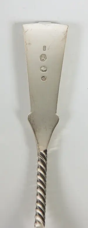 Lot van diverse (2e gehalte) zilveren lepeltjes en suikerschepjes kopen? Bied vanaf 240!