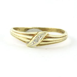 14k gouden ring bezet met 8 kant geslepen diamant tot. 0.005ct - kopen? Bied vanaf 1!