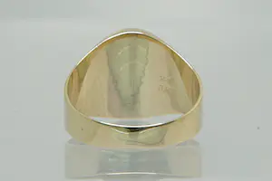 57 - Vintage zo goed als nieuwe ovalen 14krt tri-color gouden zegelring kopen? Bied vanaf 170!