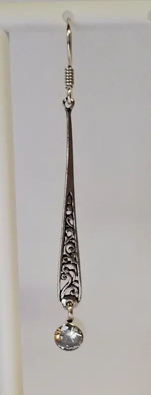 Nieuwe fijne, opengewerkte zilveren oorbellen met zirikonia kopen? Bied vanaf 40!