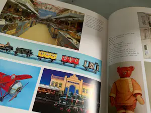 Diverse kunstenaars - Mark Wrey and Anne Montefiore - CHRISTIE'S (Review of the Seaon 1989) Hardcover kopen? Bied vanaf 25!