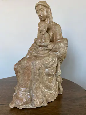 Suzanne Nicolas - Madonna met Kind, met een Vredesduif in de armen. kopen? Bied vanaf 250!