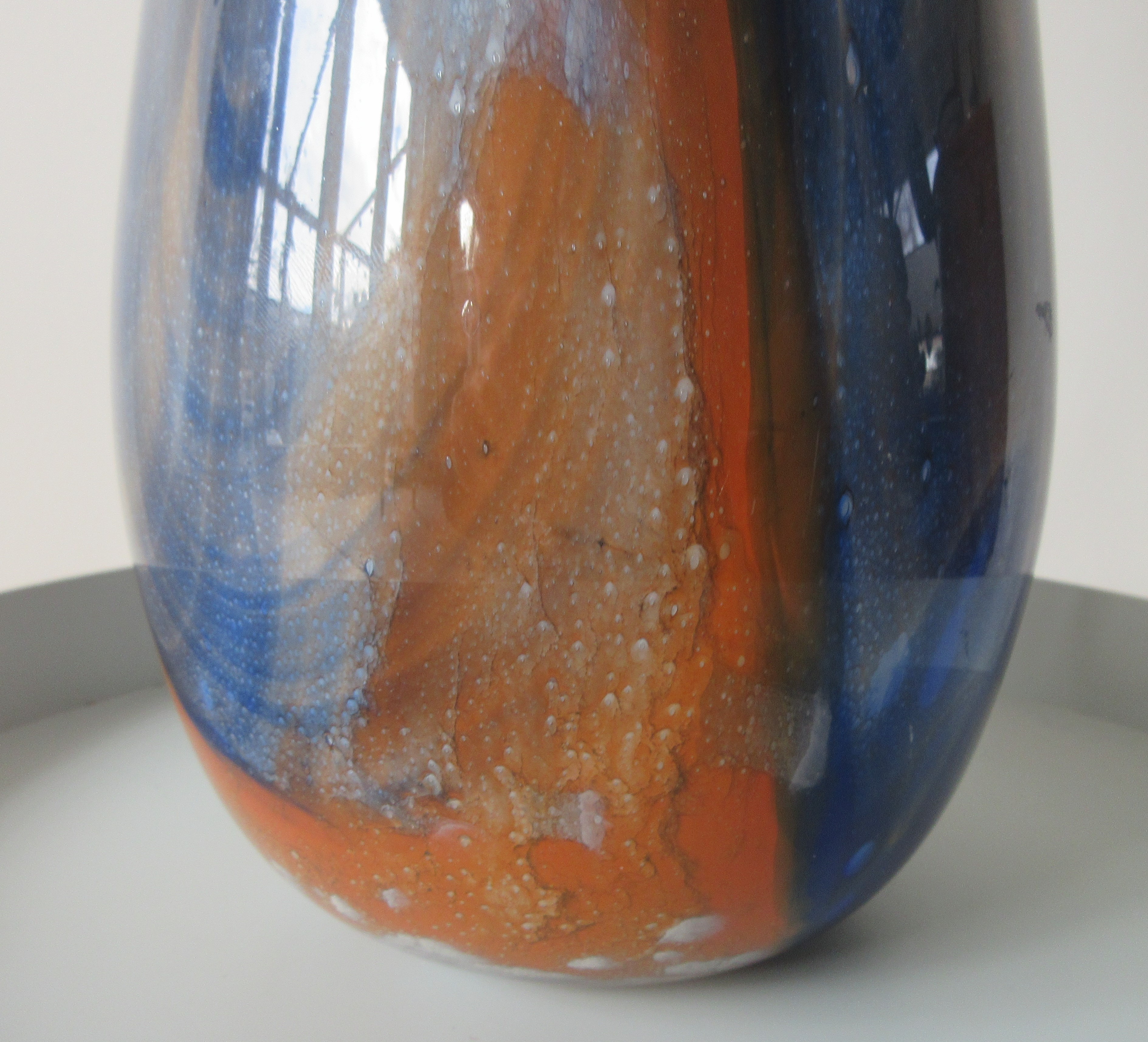 Niet of onleesbaar gesigneerd - Grote studio glazen vaas gesigneerd en gedateerd 2002 kopen? Bied vanaf 1!