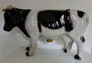 Niet of onleesbaar gesigneerd - Grote zwart bonte Koe, waarschijnlijk als reclamemateriaal in Slagerij? kopen? Bied vanaf 1!