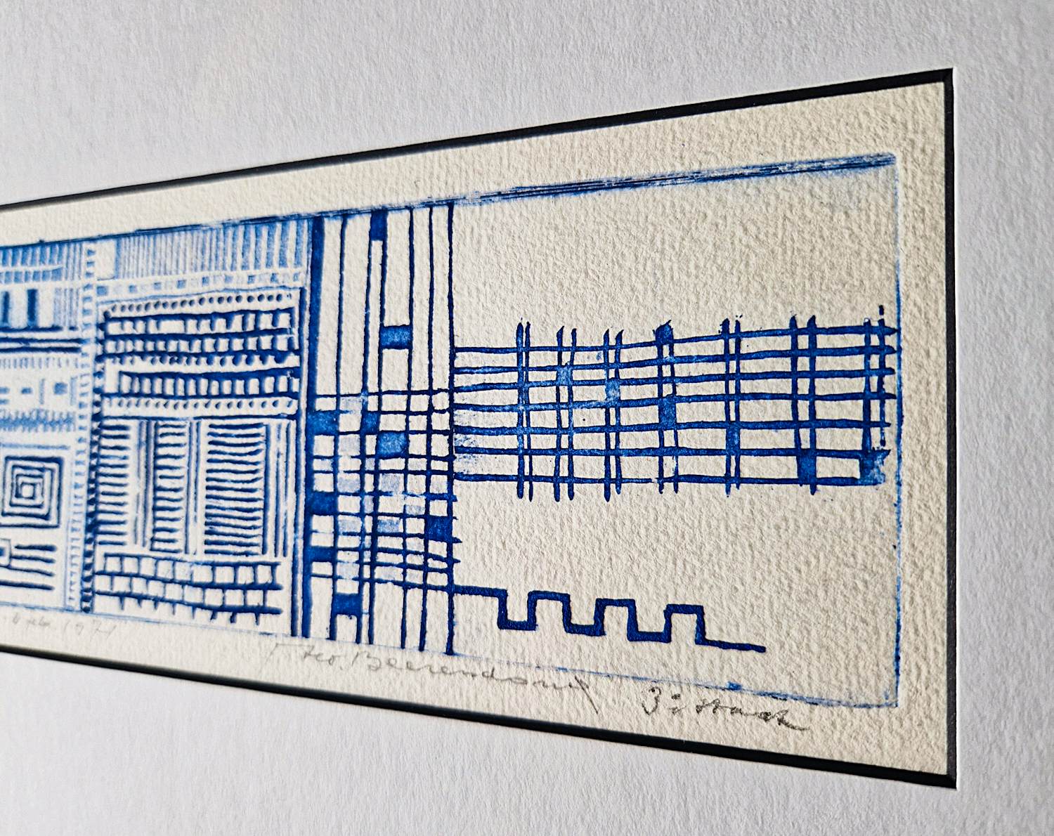 Theo Beerendonk - unieke 1971 abstracte reliëfdruk - compositie in blauw - gesigneerd kopen? Bied vanaf 65!