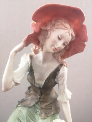 Giuseppe Armani - Capodimonte - Romantische beeld van Jonge Vrouw met Lam kopen? Bied vanaf 15!