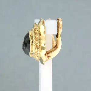 14k geel gouden oorclips bezet met granaat - 5.1 gram kopen? Bied vanaf 500!