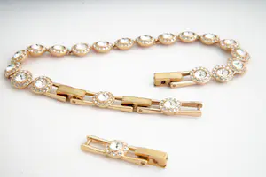 171- Chique rosé-goudkleurige ONEDELE kristallen Swarovski dames armband kopen? Bied vanaf 36!