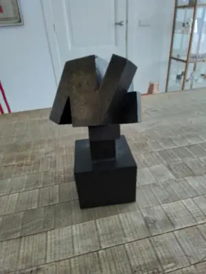 Norman Dilworth - Bronzen abstract kopen? Bied vanaf 1250!