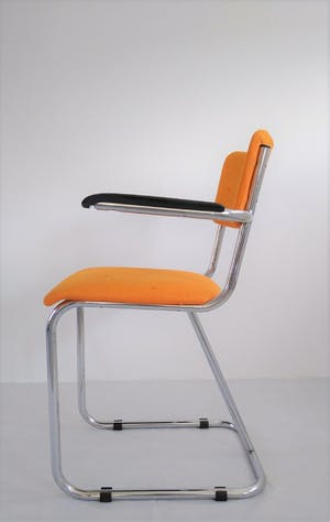 Gispen - De bekende buisframestoel van Gispen model 207. Geschatte periode jaren 60. kopen? Bied vanaf 45!