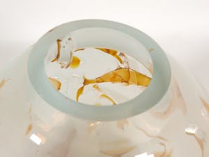 Bernard Heesen - Grote glazen vaas met amberkleurige details kopen? Bied vanaf 250!