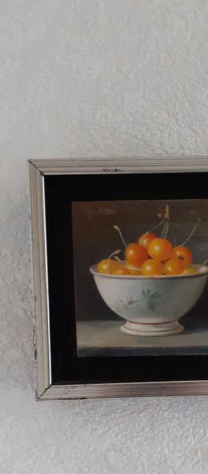 L. Javier Cornejo - Kersen in schaal kopen? Bied vanaf 60!