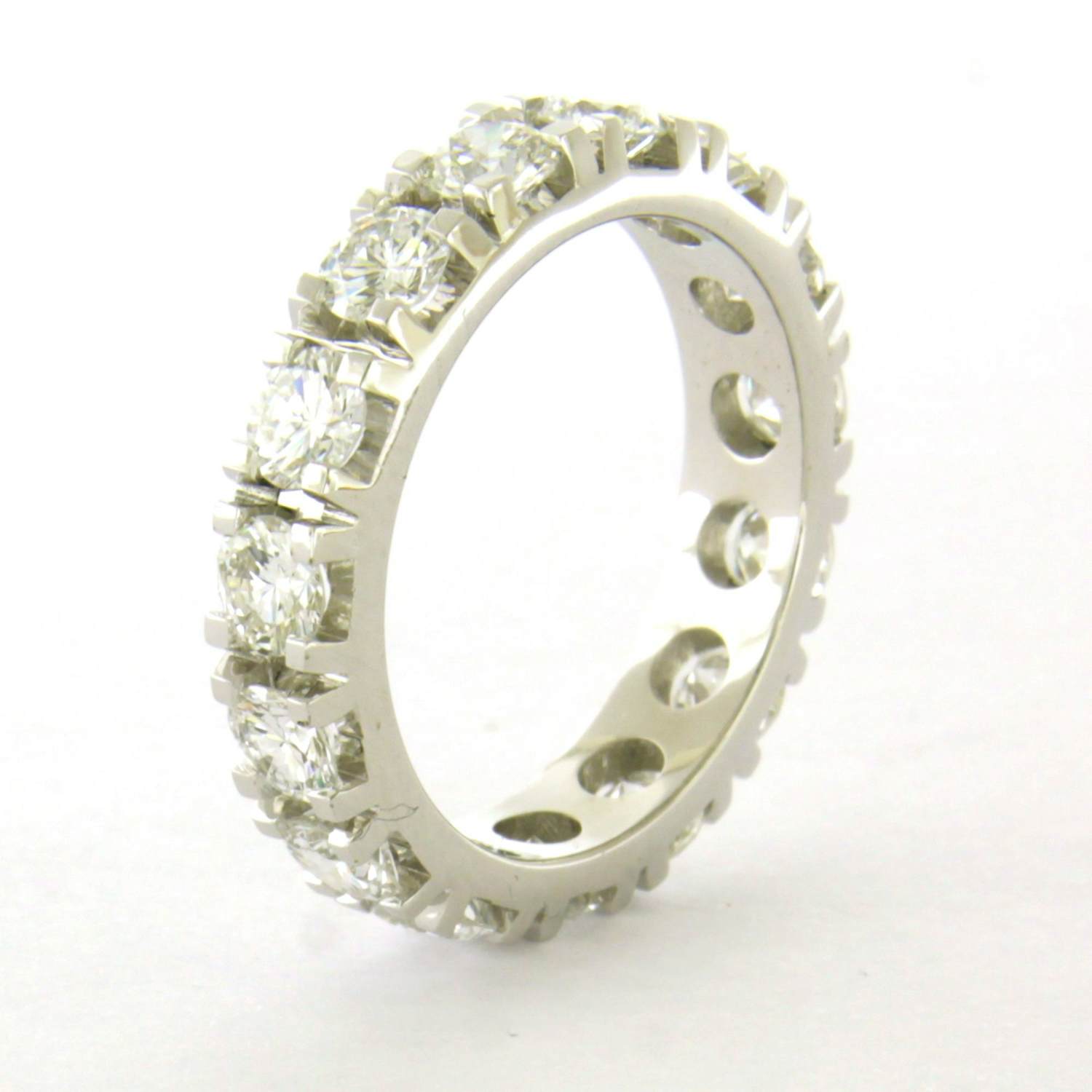 18k gouden eternity ring met briljant geslepen diamant tot. 3.50ct – F/G – VS/SI kopen? Bied vanaf 4600!