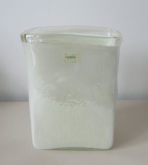 Fidrio - Witte hand geblazen glazen vaas voorzien van parelmoer glazuur kopen? Bied vanaf 30!