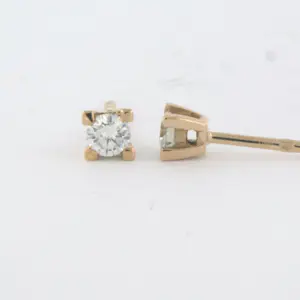 18k rosé gouden solitair oorknoppen met briljant geslepen diamant tot. 0.12ct kopen? Bied vanaf 220!