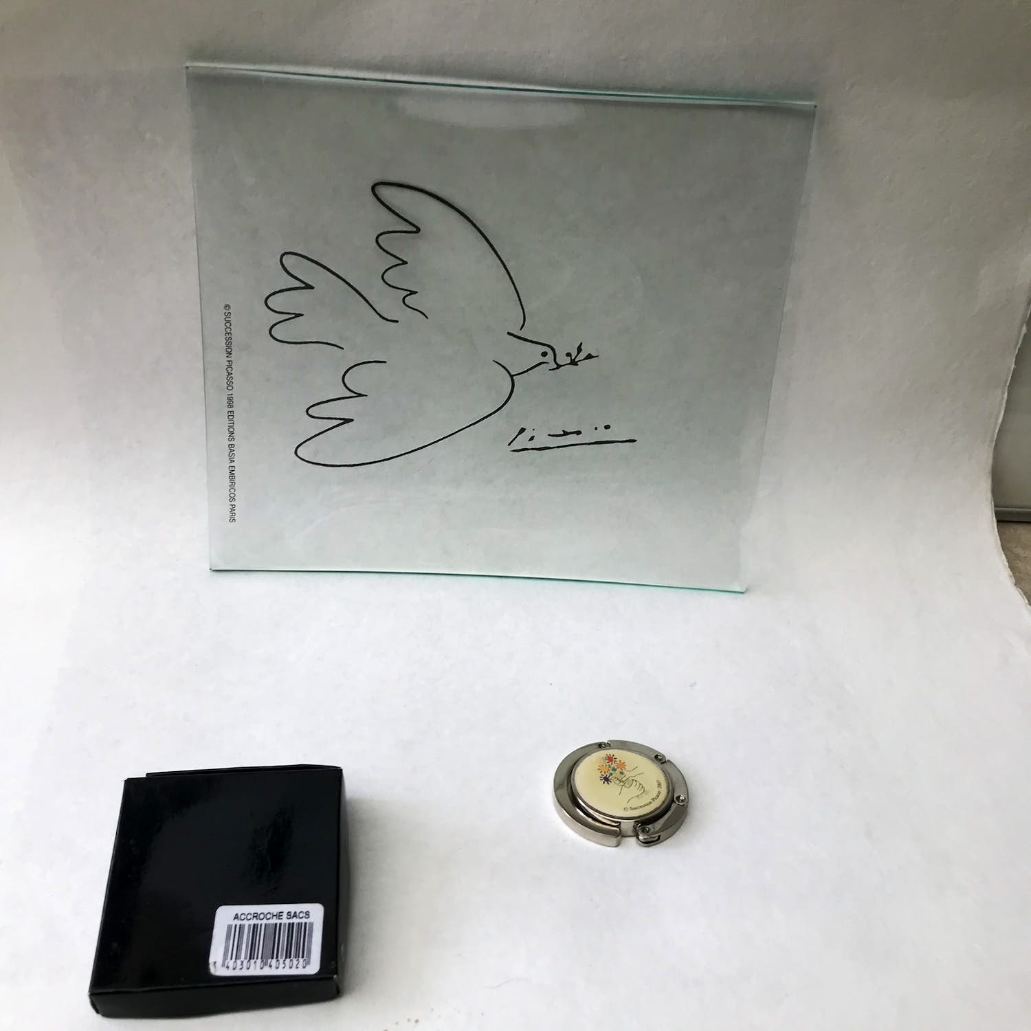 Pablo Picasso - glazen schaal + Clip met afbeelding van de vredesduif van Picasso kopen? Bied vanaf 1!