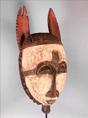 Yoruba - Old tribal used Yohure mask - Ivory Coast verkocht voor € 45!