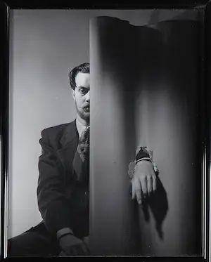 Paul Huf - Lot van twee foto's, Portretten van Hans Braucke en Juliaan Bierens - de Haan kopen? Bied vanaf 1!