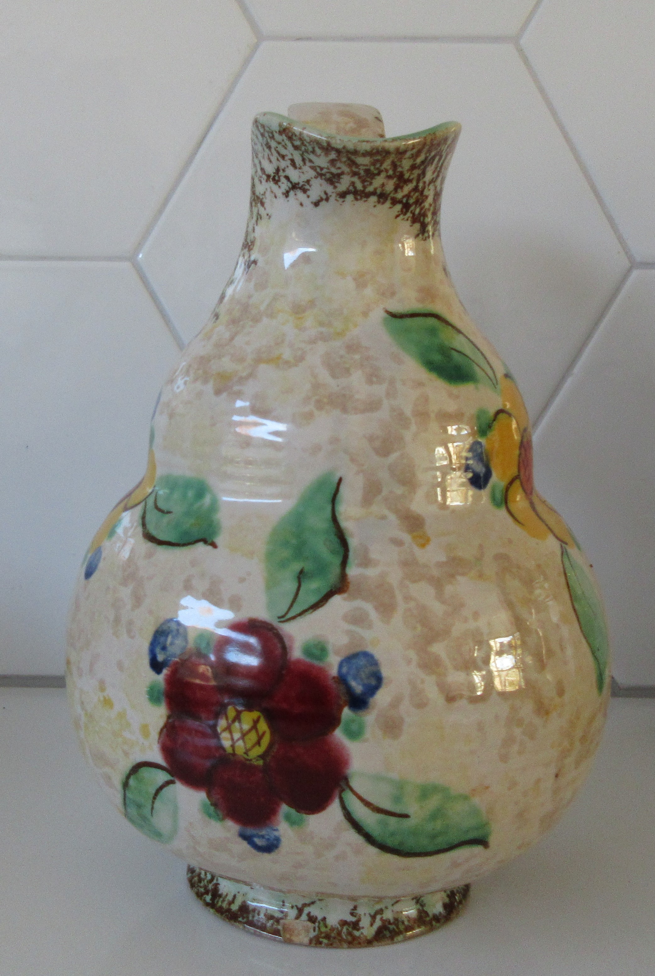 Niet of onleesbaar gesigneerd - Angelo Kunstaardewerk - Grote platelen snavelkan decor Bemo kopen? Bied vanaf 1!