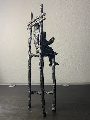 Astrid Veldhuyzen-Koppen - Sculptuur “ EREPLAATS “ kopen? Bied vanaf 1!