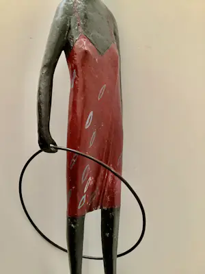 Jan de Graaf - Vrouw met hoepel in rode jurk kopen? Bied vanaf 875!