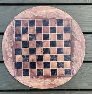 Handgemaakt stenen schaakspel afkomstig uit Kenia verkocht voor € 1!