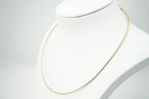 Stijlvolle 18 karaats geel-gouden flexibele zg. "Spang" of "Omega" halsketting. kopen? Bied vanaf 370!