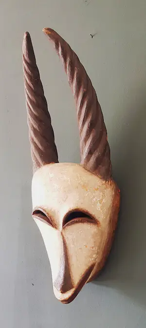 Kwele - masker kopen? Bied vanaf 35!