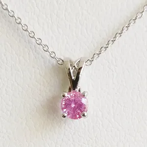 0.37ct Sapphire Pendant with chain kopen? Bied vanaf 190!