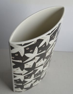 M.C. Escher - Vaas met afbeelding vogels en vissen. kopen? Bied vanaf 200!