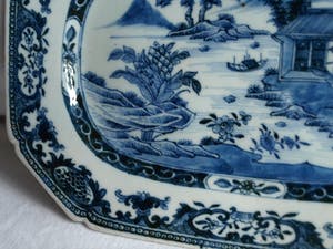 Niet of onleesbaar gesigneerd - Chinees schaaltje van porselein kopen? Bied vanaf 1!