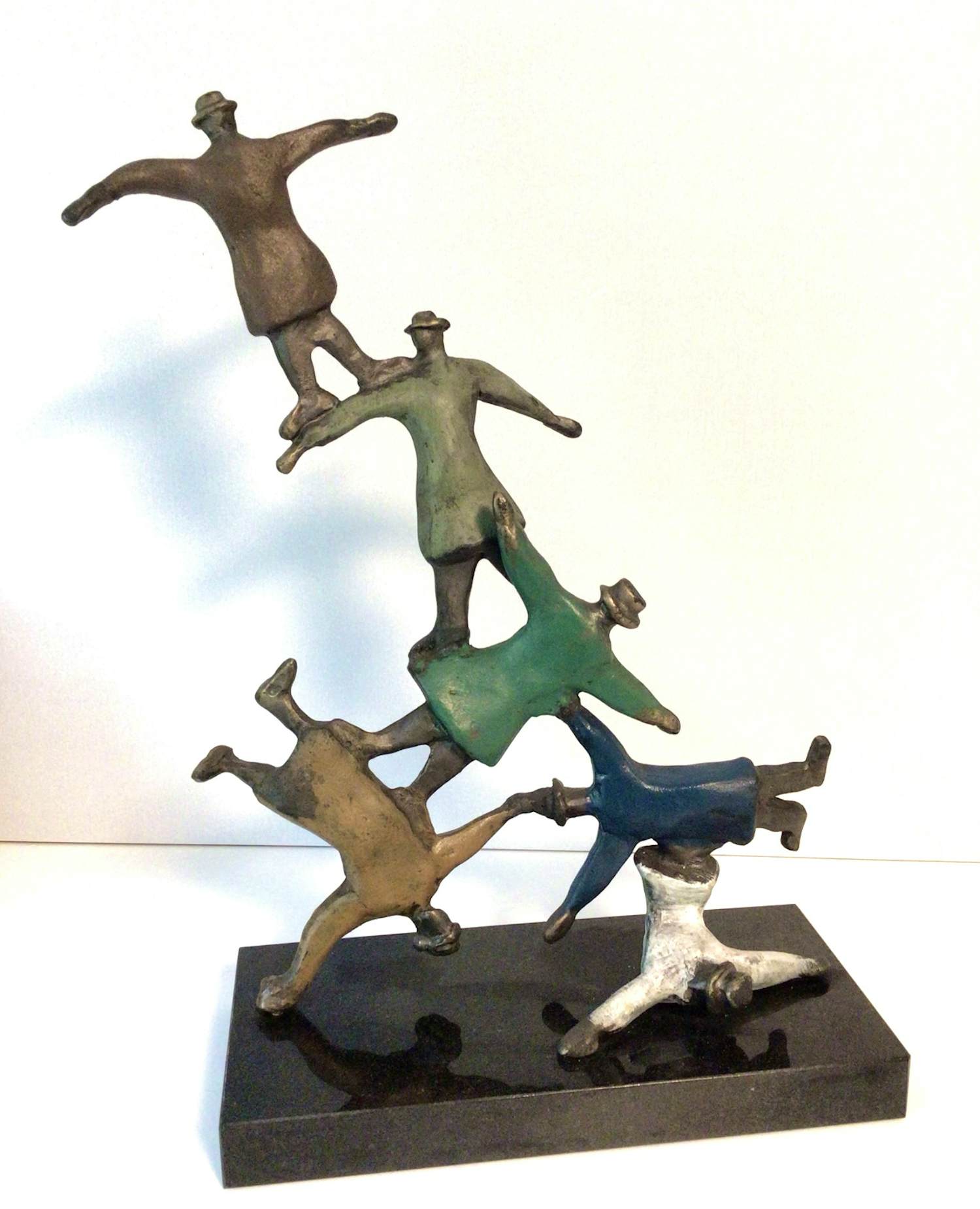 Buy Hans Kuyper - Sculptuur “ The sky is the limit “? Bid from 169!