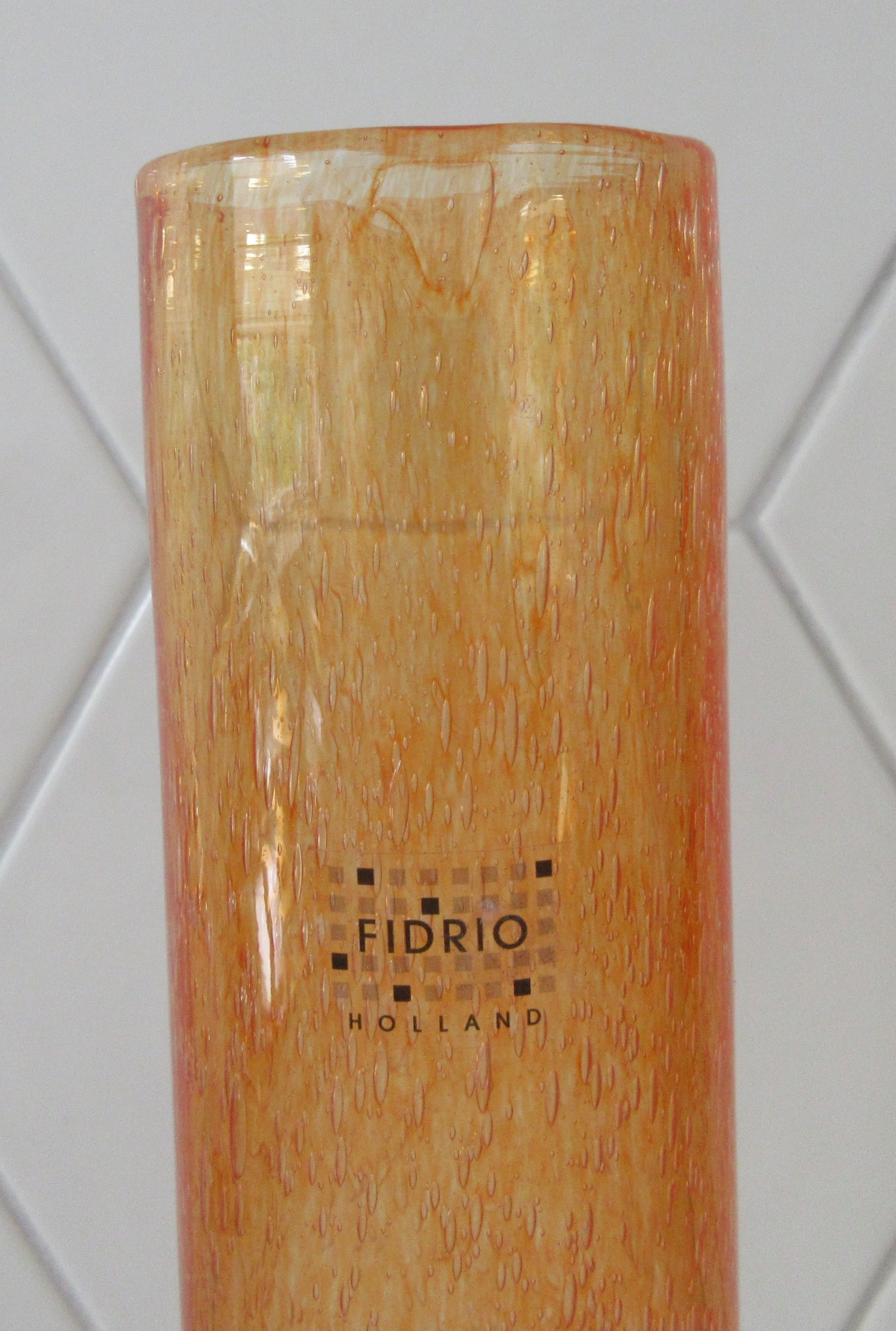 Niet of onleesbaar gesigneerd - Fidrio Holland oranje hand geblazen bubbel cilindervaas kopen? Bied vanaf 1!