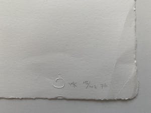 Wil Klaassen - kleurenzeefdruk - 'Drie stoelen' - 1976 kopen? Bied vanaf 40!