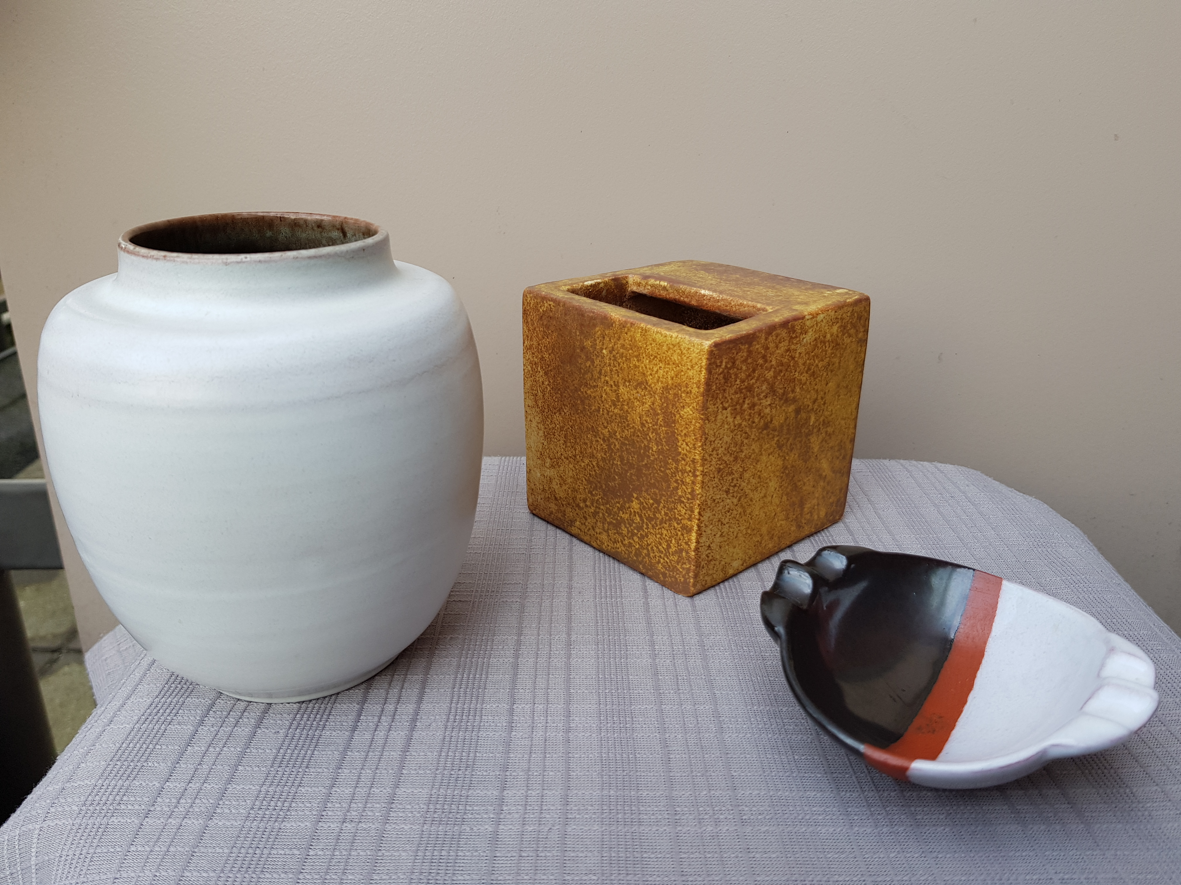 Mobach Keramiek - 3 Stuks Aardewerk - Gesigneerd verkocht voor € 1!