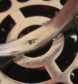 Niet of onleesbaar gesigneerd - Zilveren (925) Afghaanse Kuchi Halsketting met hanger en twee ringen kopen? Bied vanaf 1!