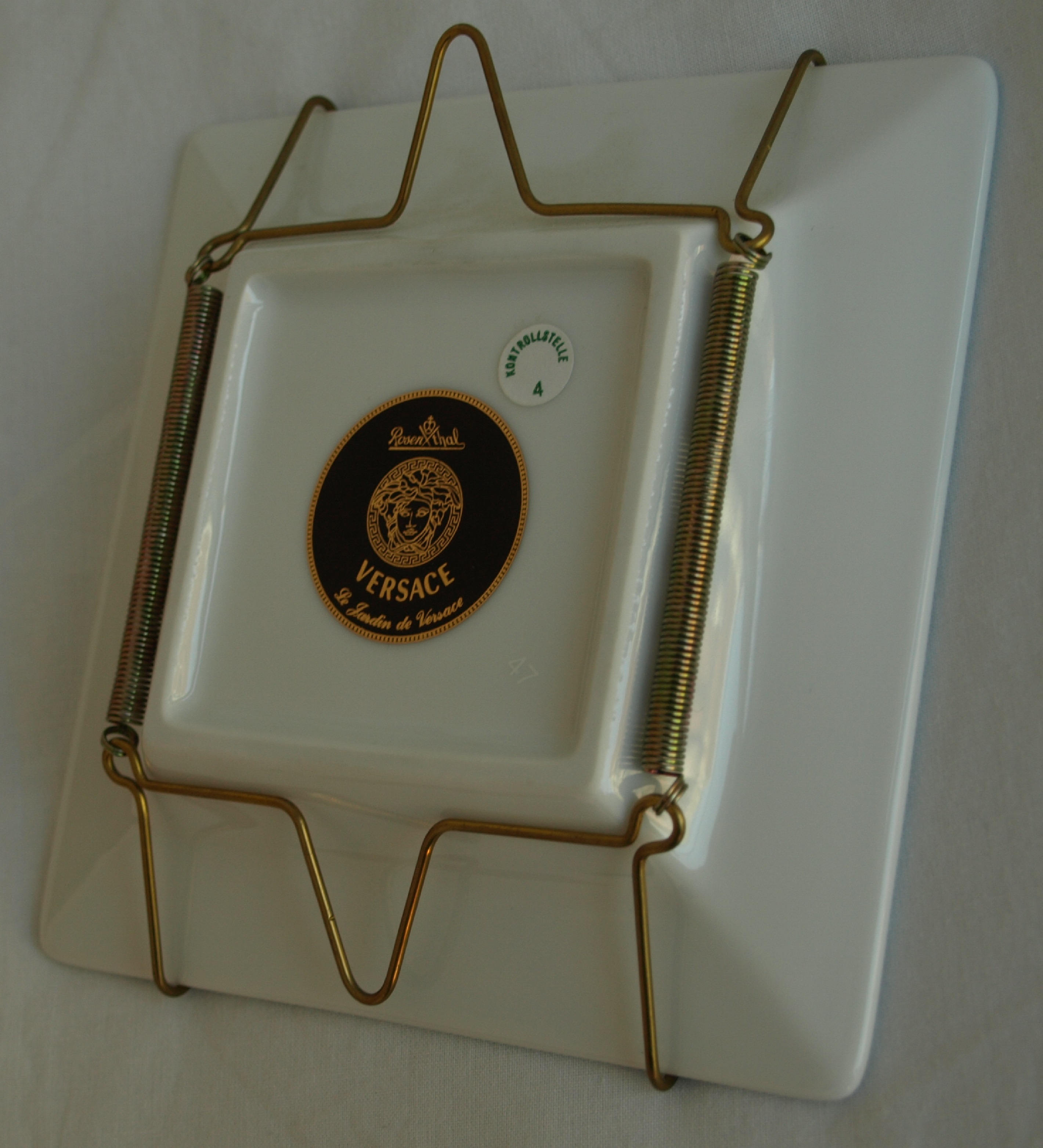 Gianni Versace - Versace meets Rosenthal – Le Jardin de Versace – Vierkant schaaltje kopen? Bied vanaf 1!