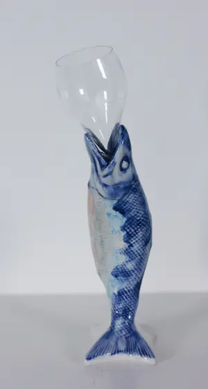 Marijke Gémessy - Haringglas 'Vis moet zwemmen' - 6 x Multiple van glas+keramiek in houten kistje kopen? Bied vanaf 250!