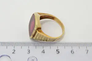 5- Grote en mooi bewerkte 14 krt geel gouden ring met gefacetteerde  kleursteen kopen? Bied vanaf 300!