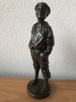 Victor Szczeblewski - Prachtig bronzen beeld - Whistling Boy - van een blootsvoets fluitend jongetje. kopen? Bied vanaf 85!