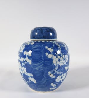 Niet of onleesbaar gesigneerd - 19e eeuwse Chinees porseleinen gemberpot kopen? Bied vanaf 1!