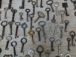 Curiosa - Partij sleutels van diverse afmetingen en metaal soorten. kopen? Bied vanaf 1!