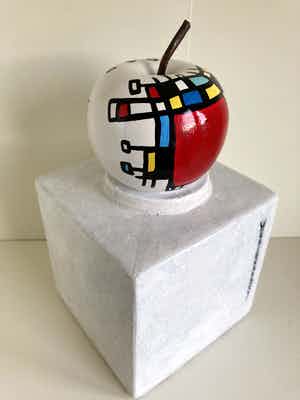 Marianne Bey - Like Apple /Mondriaan style verkocht voor € 50!
