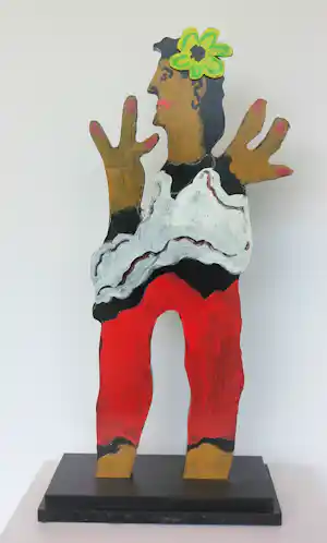 Jan Sierhuis - Houten beschilderde sculptuur, Figuur (in houten kist) verkauft für € 250!