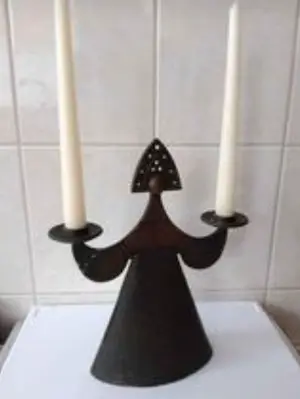 Niet of onleesbaar gesigneerd - Russische 2 armige kandelaar kokoshink kopen? Bied vanaf 1!