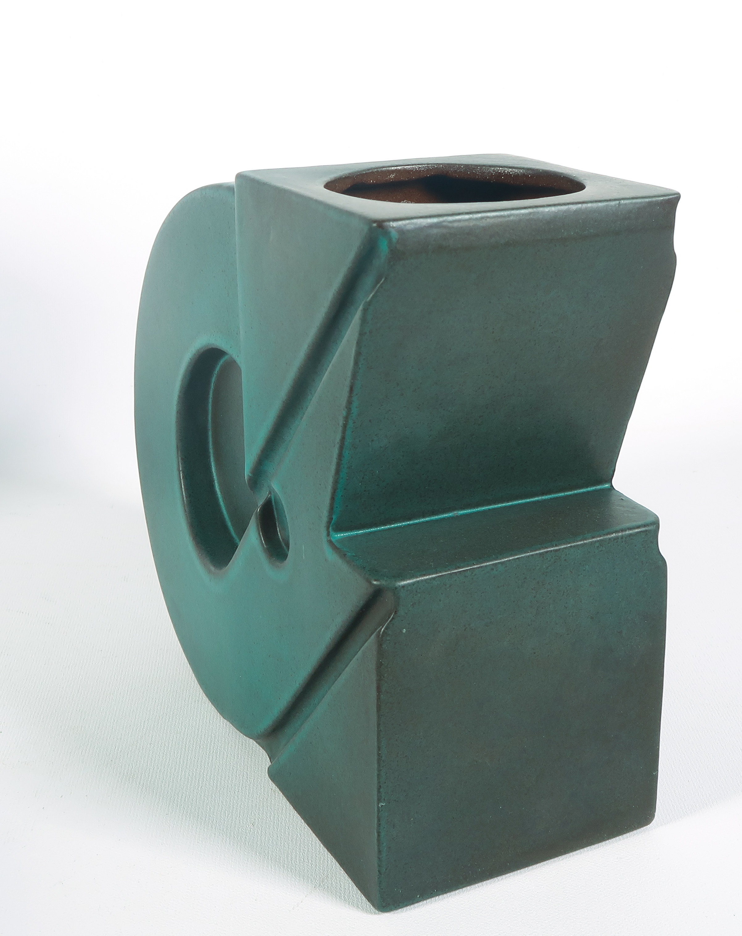 Zweitse Landsheer - Lot van 4 keramieken Cor Unum vazen kopen? Bied vanaf 60!